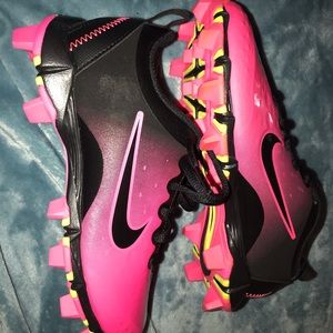 Girls Nike Hyperdiamond Softball Cleats
